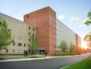 Photo of Student Apartment Complex and link to 360